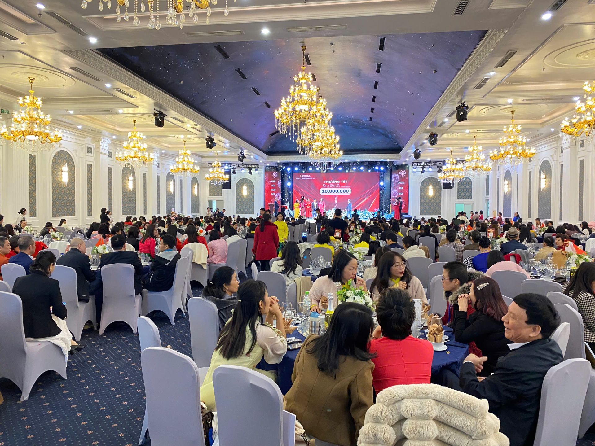 To&agrave;n cảnh sự kiện