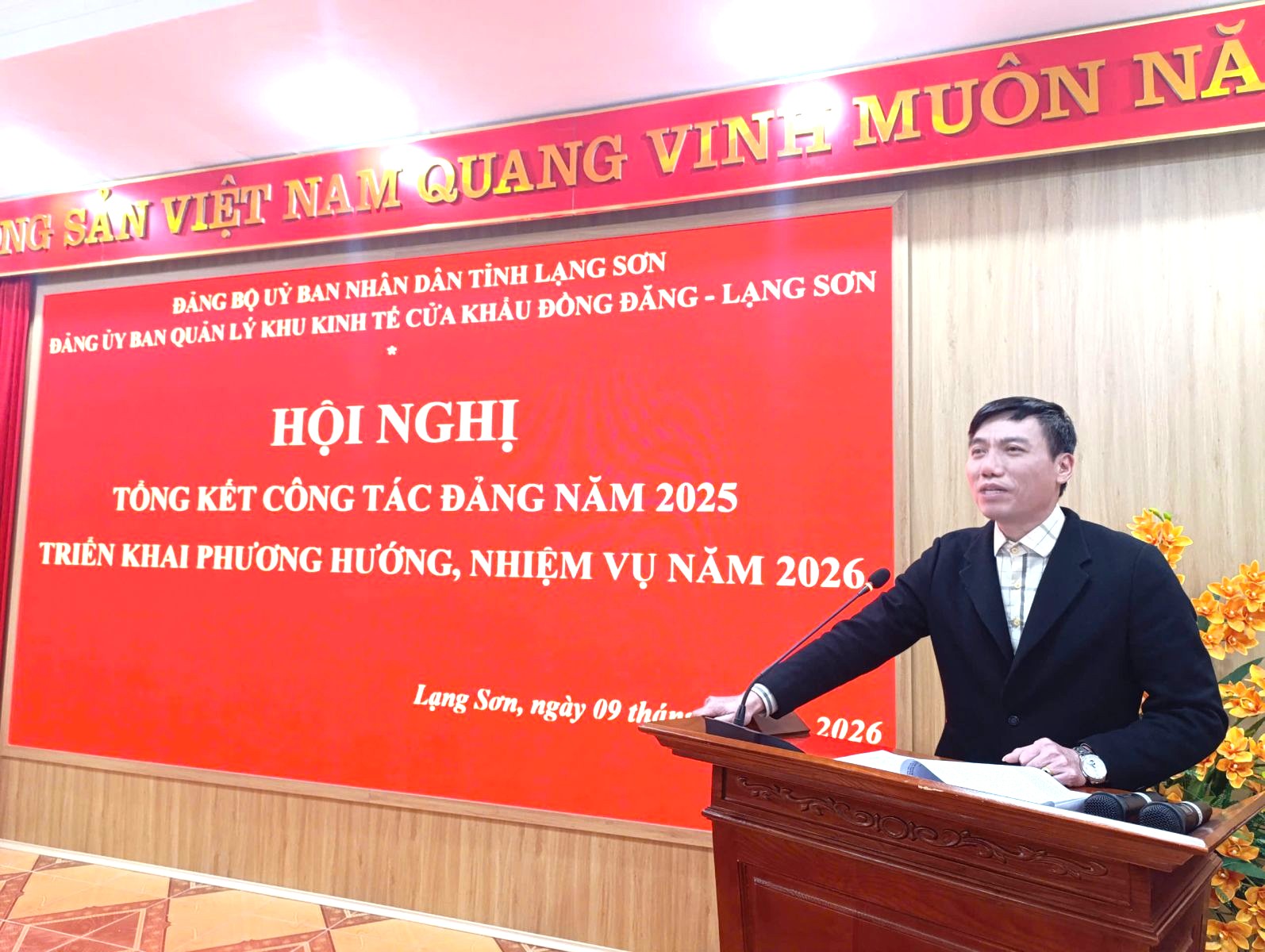 Phó Bí thư Đảng uỷ UBND tỉnh Lạng Sơn Nguyễn Văn Toán Phó Bí thư Đảng uỷ UBND tỉnh Lạng Sơn Nguyễn Văn Toán