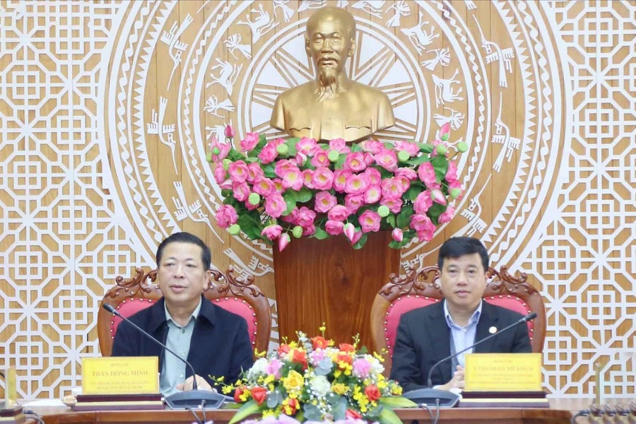 L&atilde;nh đạo Bộ X&acirc;y dựng v&agrave; l&atilde;nh đạo tỉnh L&acirc;m Đồng chủ tr&igrave; buổi l&agrave;m việc