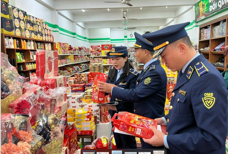 Thành lập 7 đoàn công tác, tăng cường kiểm tra, bình ổn thị trường dịp Tết Bính Ngọ 2026
