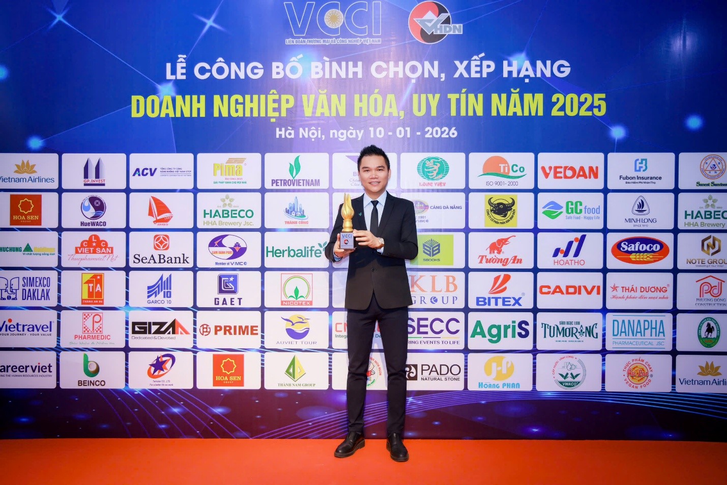 Herbalife được vinh danh tại &ldquo;Doanh nghiệp Văn h&oacute;a, Uy t&iacute;n&rdquo; năm 2025 tại H&agrave; Nội
