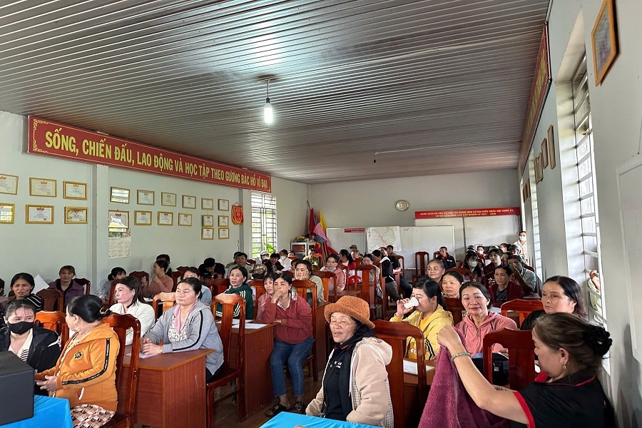 N&ocirc;ng d&acirc;n tham gia lớp tập huấn Chương tr&igrave;nh to&agrave;n cầu NESCAF&Eacute; Plan của C&ocirc;ng ty TNHH Kinh doanh N&ocirc;ng sản Phước Sơn