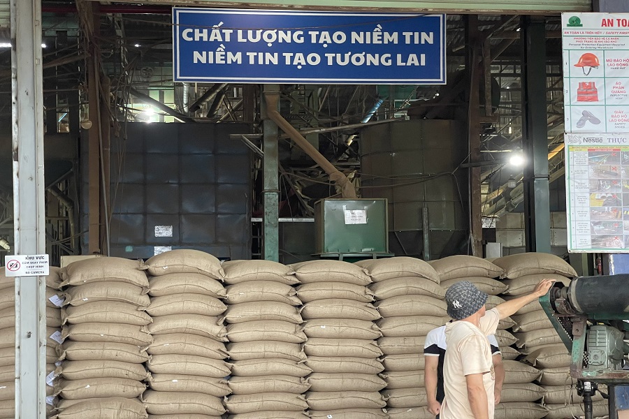 Kho sản phẩm của C&ocirc;ng ty TNHH Kinh doanh N&ocirc;ng sản Phước Sơn