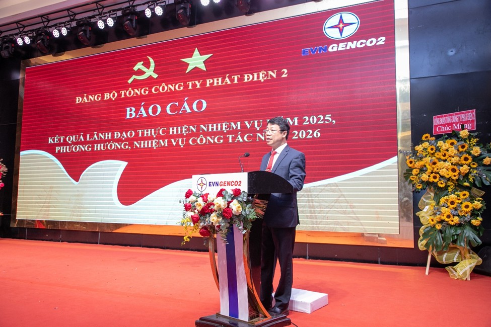 &Ocirc;ng Trần L&yacute; - Ph&oacute; B&iacute; thư Thường trực Đảng ủy, Th&agrave;nh vi&ecirc;n HĐQT EVNGENCO2 đ&atilde; tr&igrave;nh b&agrave;y Hội nghị