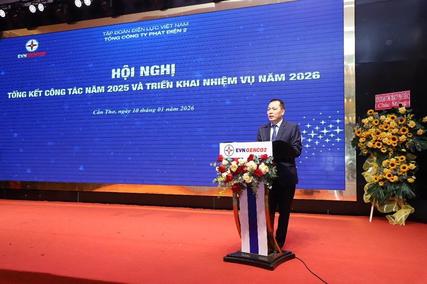 &Ocirc;ng Đặng Ho&agrave;ng An - B&iacute; thư Đảng ủy, Chủ tịch HĐTV EVN ph&aacute;t biểu tại Hội nghị