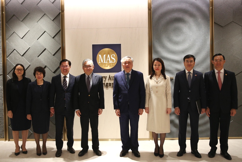 Hai nh&agrave; l&atilde;nh đạo b&agrave;y tỏ h&agrave;i l&ograve;ng về sự ph&aacute;t triển mạnh mẽ quan hệ hợp t&aacute;c giữa hai nước thời gian qua - Ảnh: VGP/Nguyễn Ho&agrave;ng