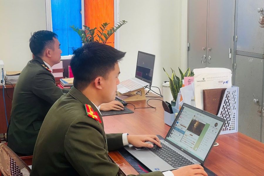 Khởi tố đối tượng điều hành hàng loạt nhóm, kênh đồi trụy