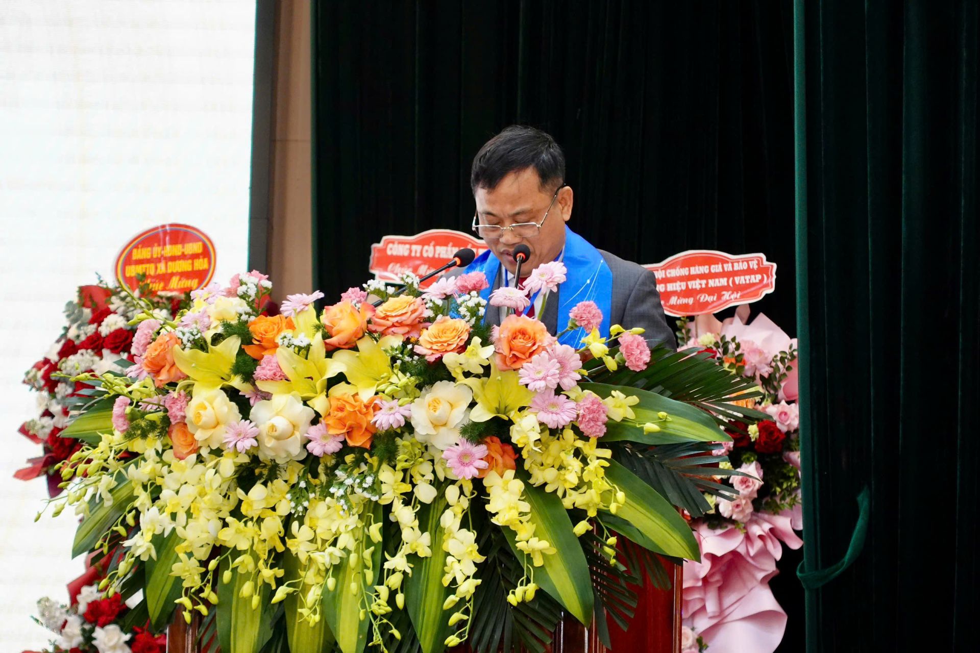 &Ocirc;ng Nguyễn Xu&acirc;n Đức- Gi&aacute;m đốc C&ocirc;ng ty TNHH thương mại Đức Hiền, Chủ tịch danh dự Hội Doanh nghiệp x&atilde; Ho&agrave;i Đức ph&aacute;t biểu bế mạc Đại hội