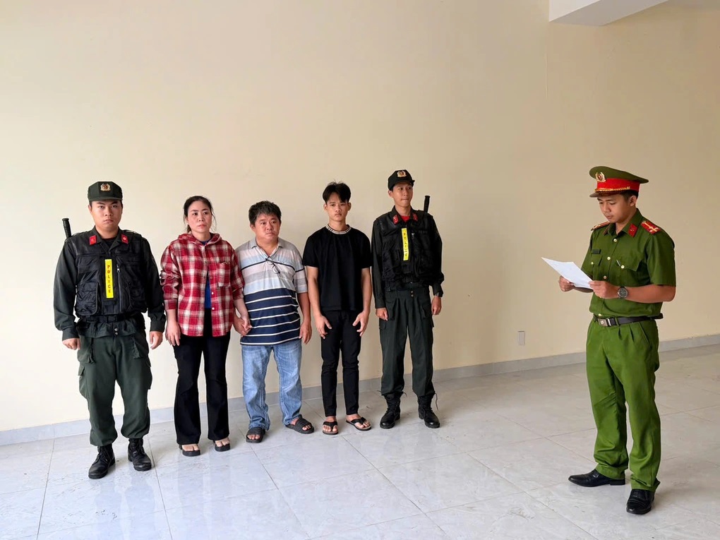 TP. HCM: Bắt giam chủ cơ sở sản xuất mì tươi trộn hóa chất