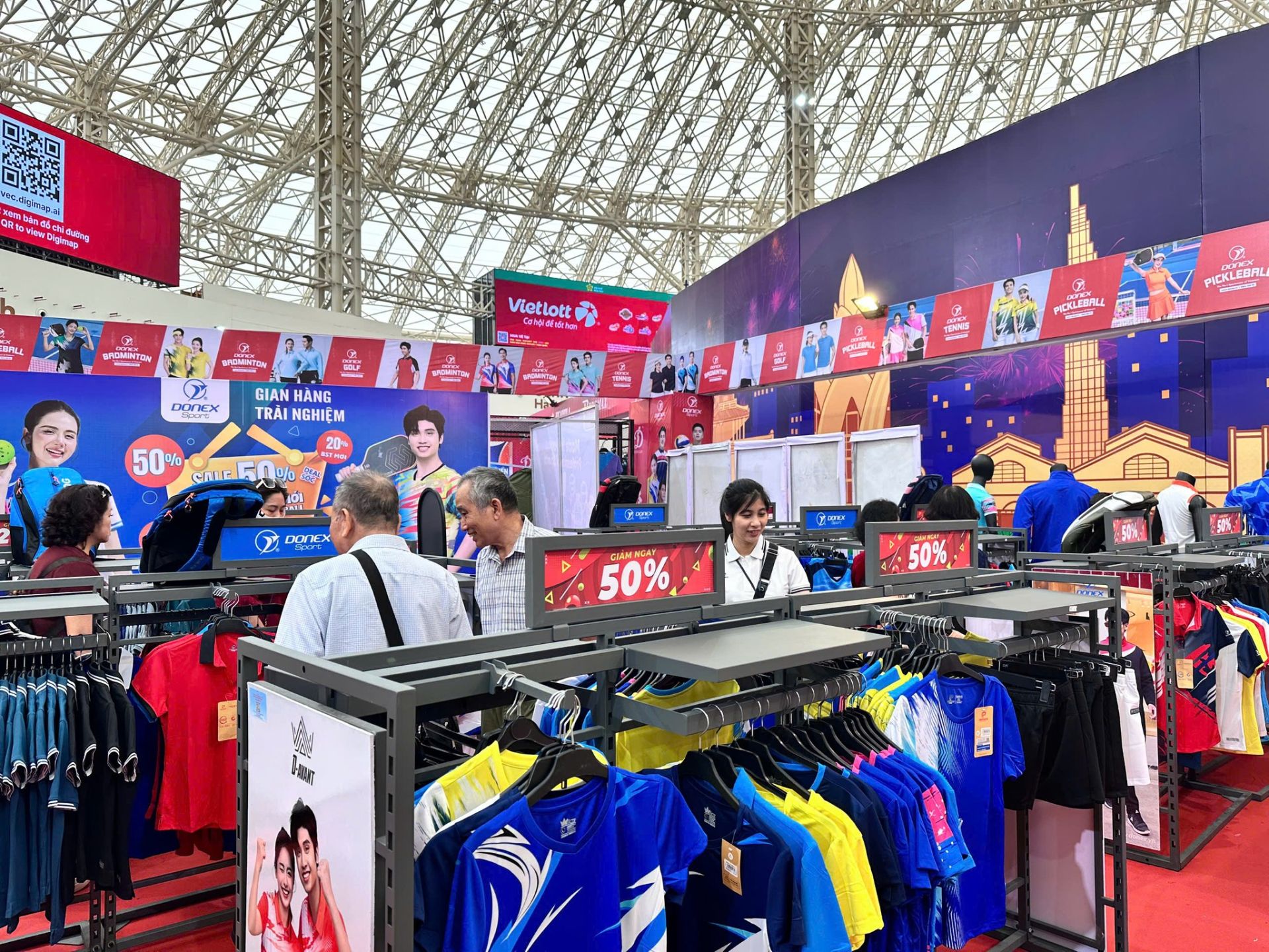 C&aacute;c sản phẩm của DonexGroup lu&ocirc;n được đ&ocirc;ng đảo người ti&ecirc;u d&ugrave;ng lựa chọn