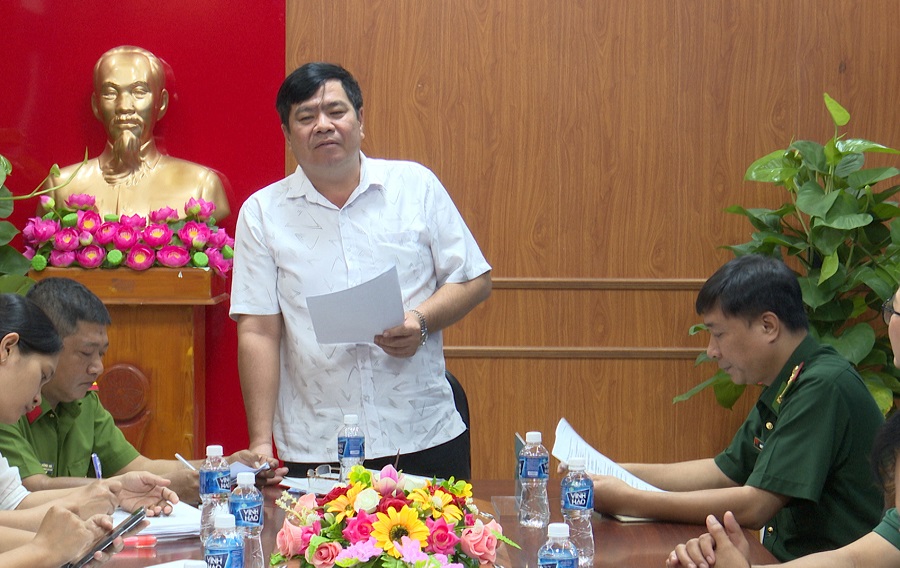 Ph&oacute; B&iacute; thư Thường trực Đảng ủy x&atilde; Phước Chỉ Nguyễn Văn Ng&aacute;ch ph&aacute;t biểu tại buổi l&agrave;m việc