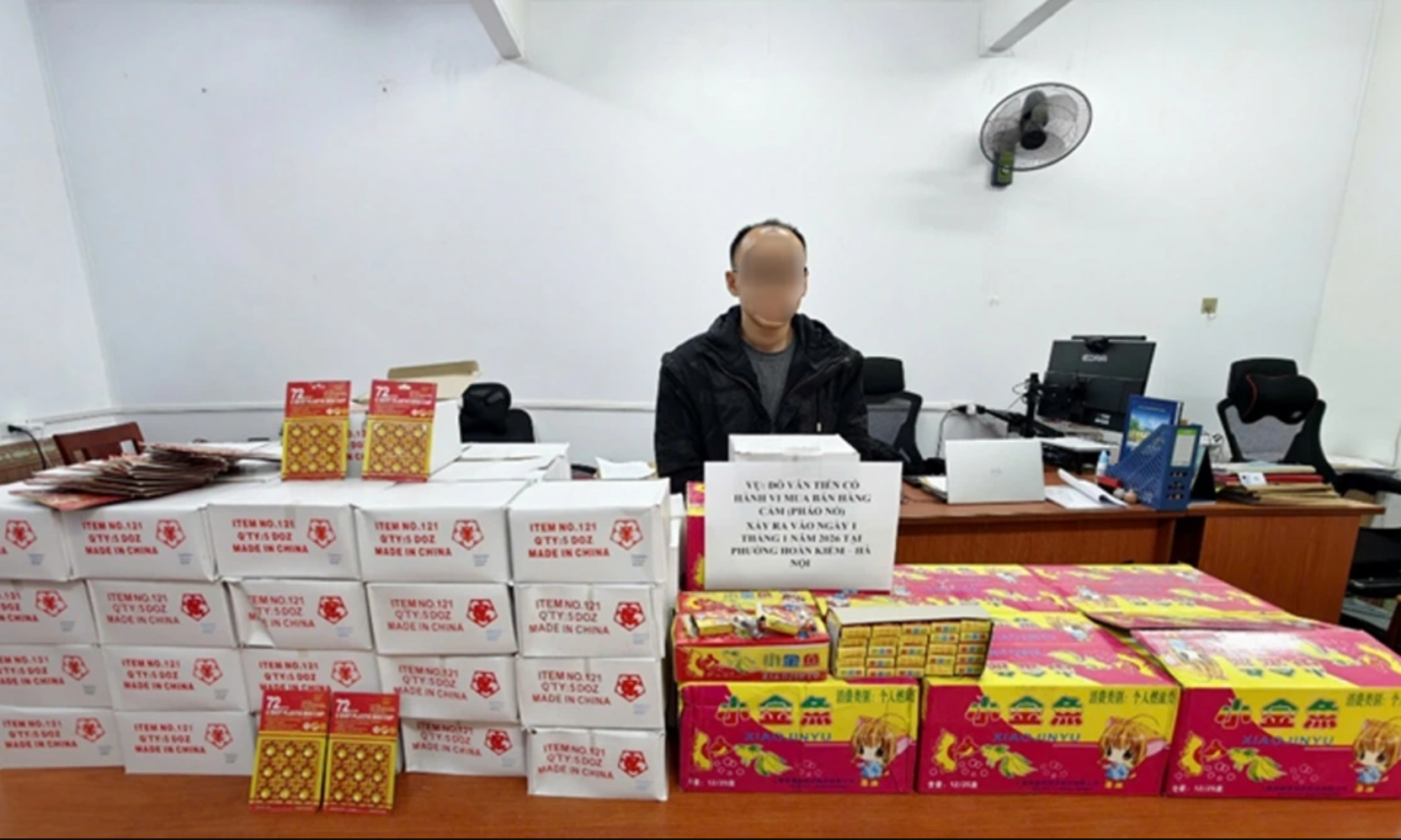 Hà Nội: Báo động tình trạng tàng trữ, mua bán pháo nổ trái phép dịp cận Tết