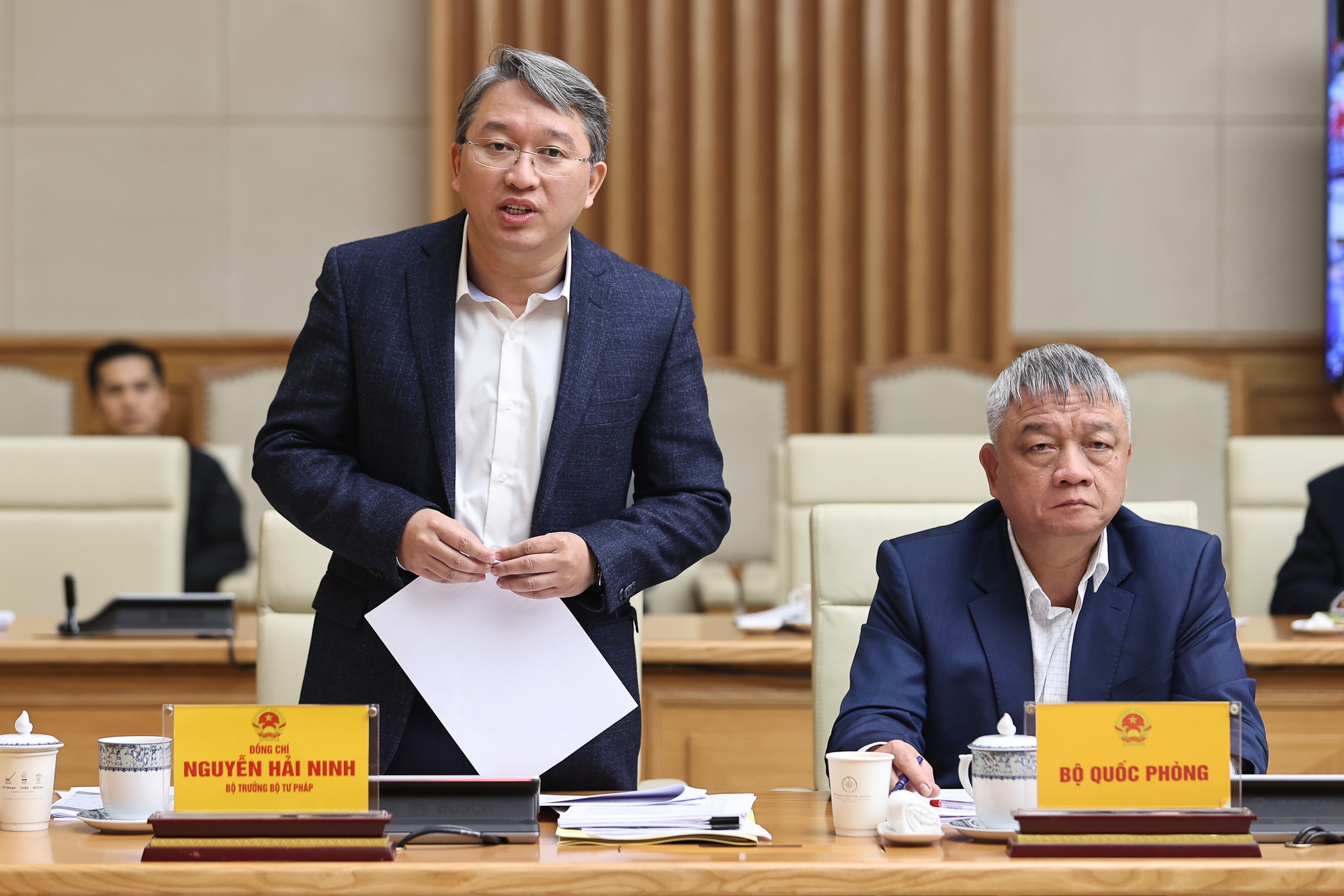 Bộ trưởng Bộ Tư ph&aacute;p Nguyễn Hải Ninh ph&aacute;t biểu tại Phi&ecirc;n họp