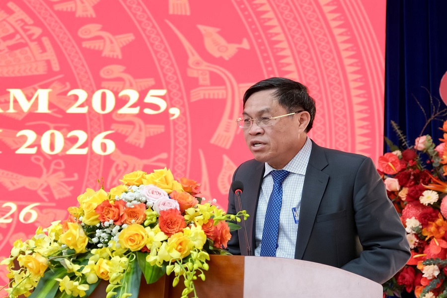 Tỉnh ủy viên, Phó Chủ tịch UBND tỉnh Lâm Đồng Võ Ngọc Hiệp phát biểu chỉ đạo tại Hội nghị Tỉnh ủy viên, Phó Chủ tịch UBND tỉnh Lâm Đồng Võ Ngọc Hiệp phát biểu chỉ đạo tại Hội nghị