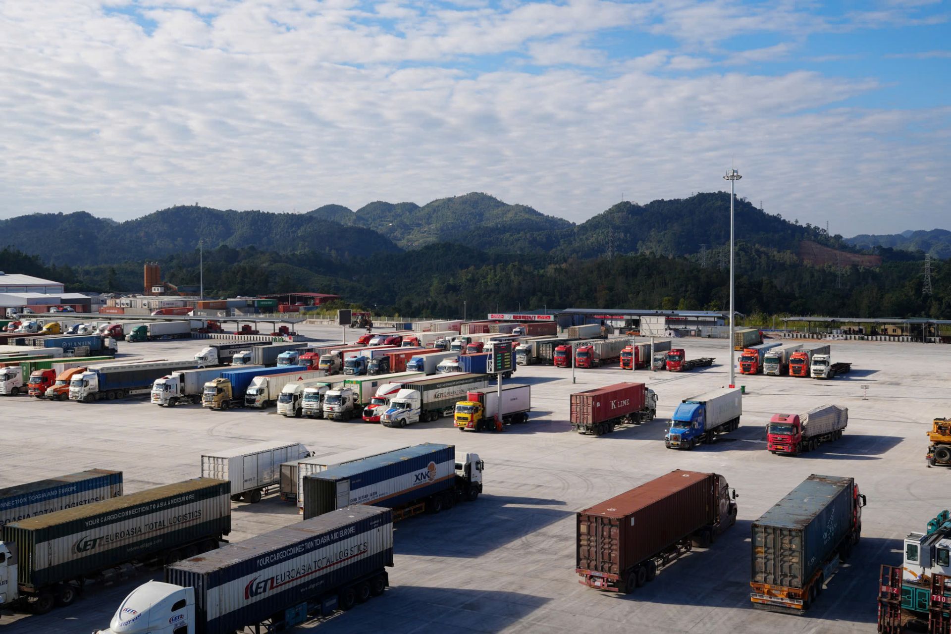 Kho Ngoại quan Đồng Đăng đi v&agrave;o vận h&agrave;nh kh&ocirc;ng chỉ mở th&ecirc;m năng lực khai th&aacute;c cho Viettel Post