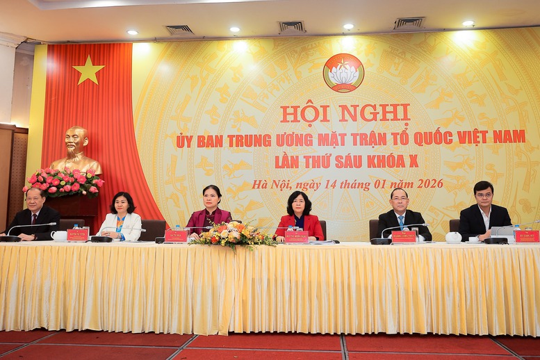 Chủ tọa Hội nghị Ủy ban Trung ương MTTQ Việt Nam lần thứ S&aacute;u kh&oacute;a X- Ảnh: VGP/To&agrave;n Thắng