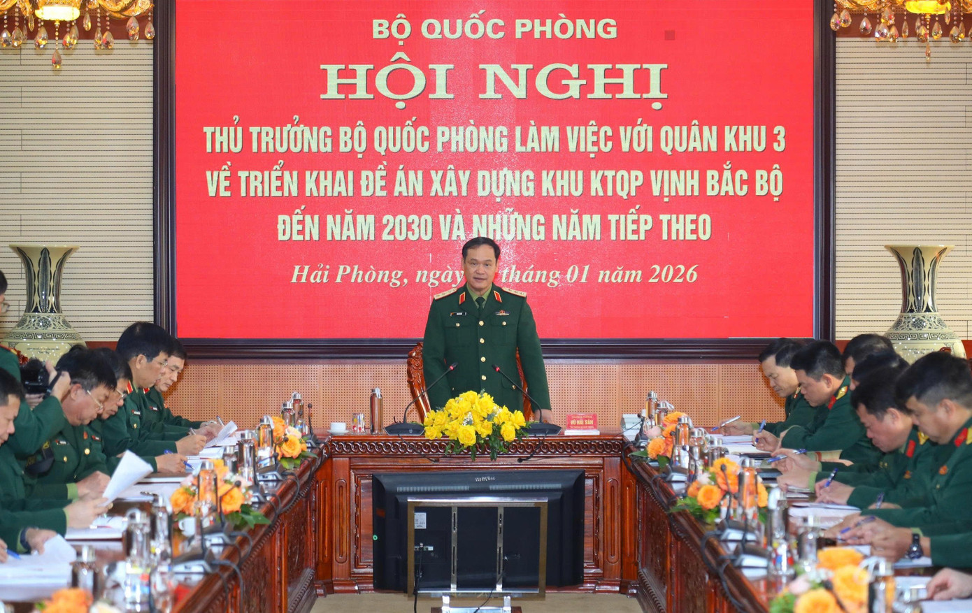 Thượng tướng Vũ Hải Sản ph&aacute;t biểu tại hội nghị. (Ảnh: tienphong.vn)