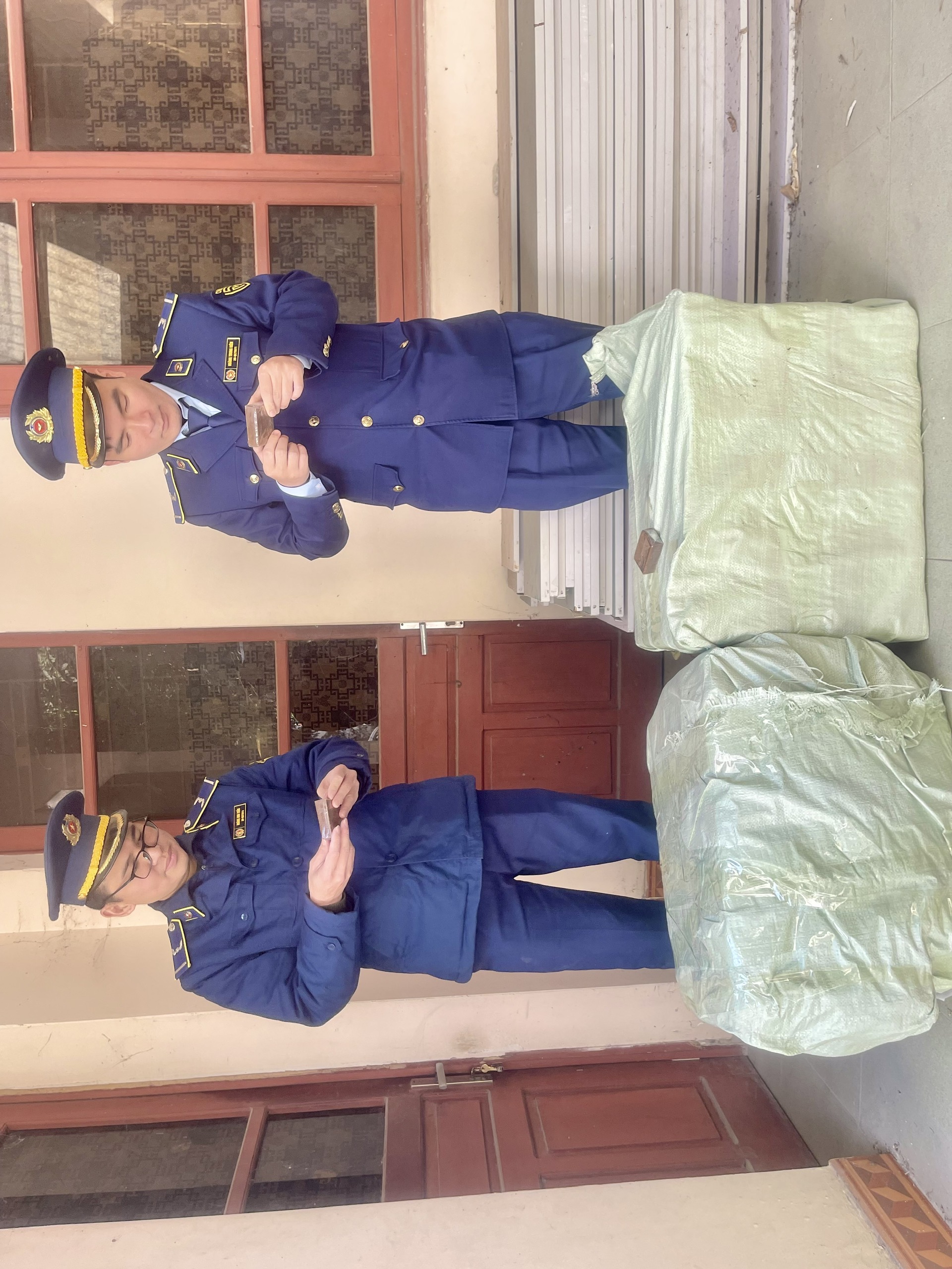 Lạng Sơn tạm giữ 900 gói cao nghi vấn nấu từ xương động vật