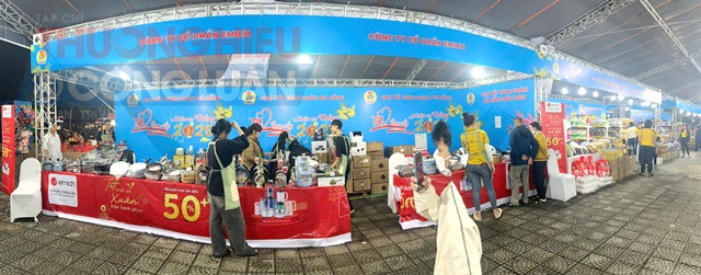 Phi&ecirc;n chợ Tết đặc biệt d&agrave;nh cho người lao động.