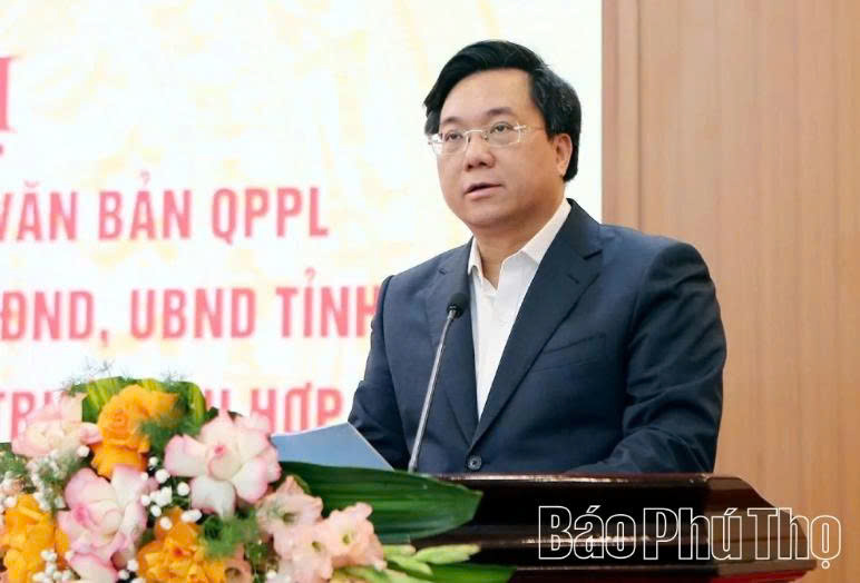 Chủ tịch UBND tỉnh Trần Duy Đ&ocirc;ng ph&aacute;t biểu chỉ đạo tại hội nghị.