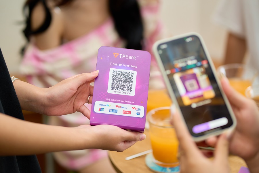 QR Vạn năng của TPBank gi&uacute;p đơn giản h&oacute;a hoạt động thanh to&aacute;n cho nhiều m&ocirc; h&igrave;nh kinh doanh.
