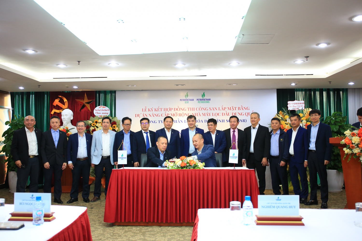 BSR và PETROCONs ký hợp đồng san lấp mặt bằng dự án Nâng cấp mở rộng Nhà máy lọc dầu Dung Quất