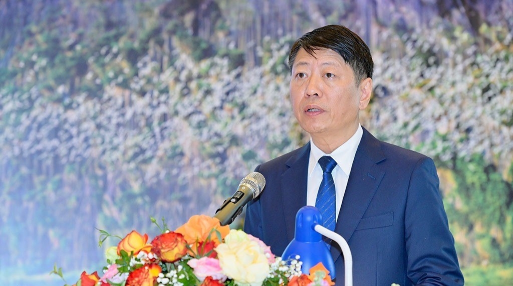 &Ocirc;ng Trần Song T&ugrave;ng, Ph&oacute; Chủ tịch Thường trực UBND tỉnh Ninh B&igrave;nh ph&aacute;t biểu khai mạc Hội thảo. (Ảnh: B&aacute;o Ninh B&igrave;nh)