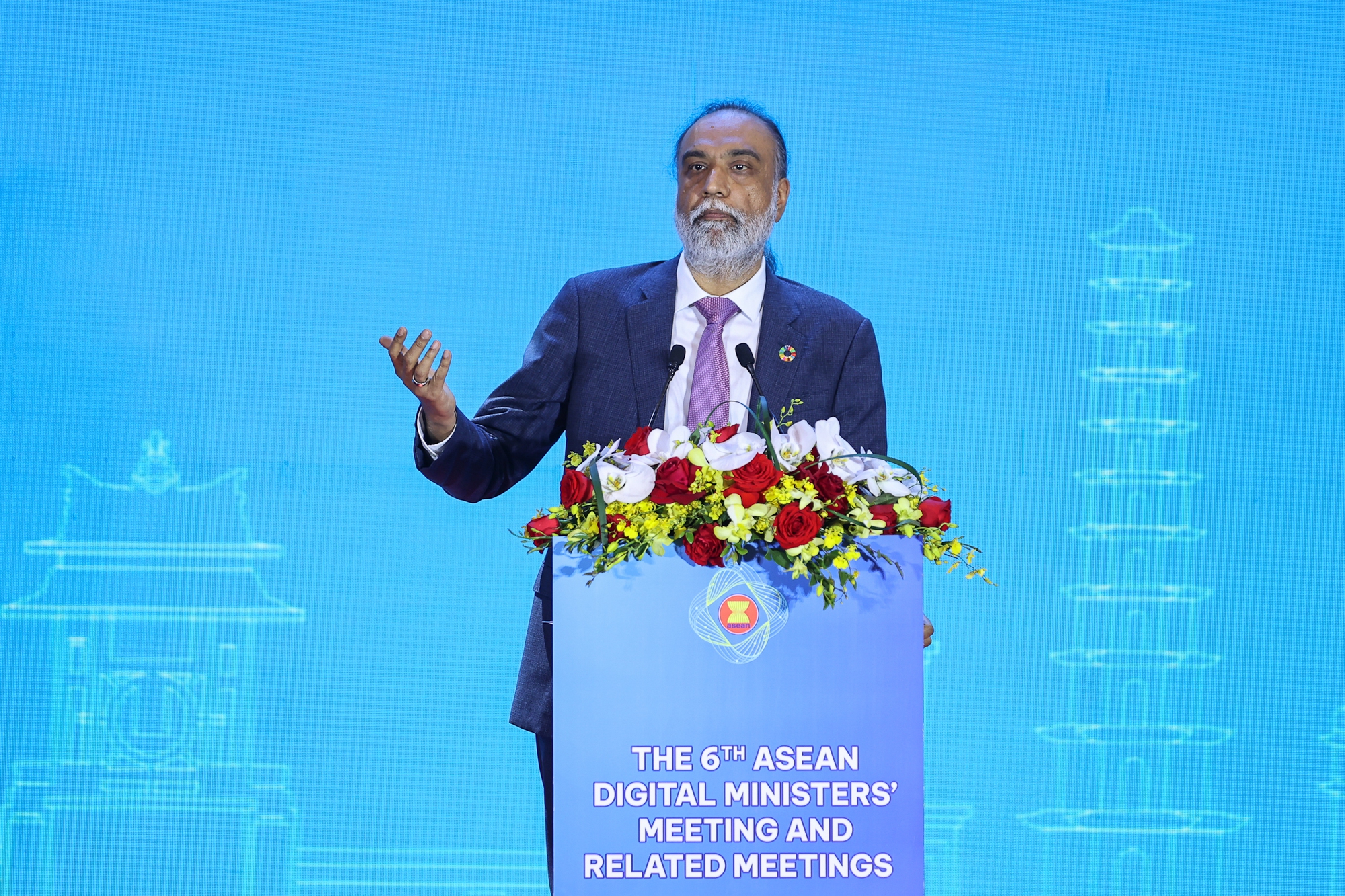 Ngài Amandeep Singh Gill, Phó Tổng Thư ký, Đặc phái viên về Công nghệ của Tổng Thư ký Liên Hợp Quốc phát biểu tại Hội nghị Ngài Amandeep Singh Gill, Phó Tổng Thư ký, Đặc phái viên về Công nghệ của Tổng Thư ký Liên Hợp Quốc phát biểu tại Hội nghị