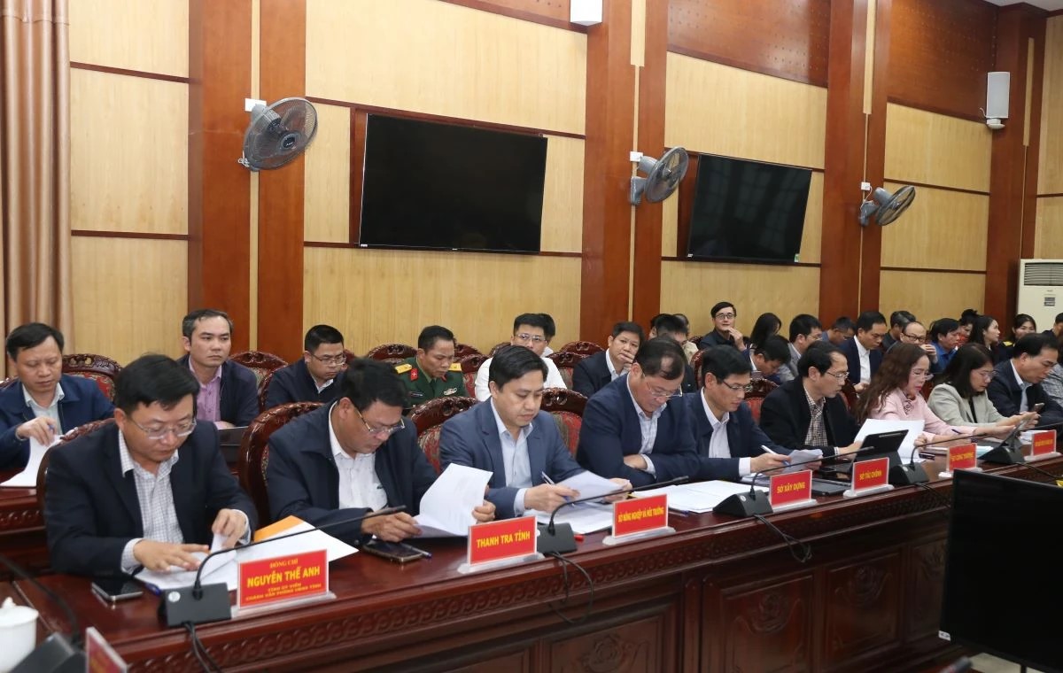 C&aacute;c đại biểu tham dự buổi họp