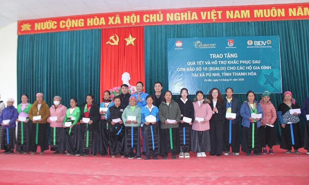 BIDV Thanh Hóa trao quà Tết cho các hộ gia đình có hoàn cảnh khó khăn
