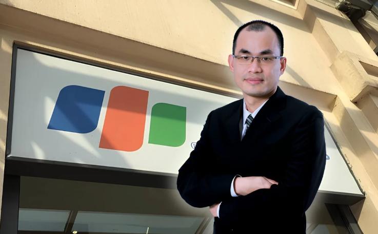 Chủ tịch Chứng khoán FPT xin từ nhiệm để ra nước ngoài