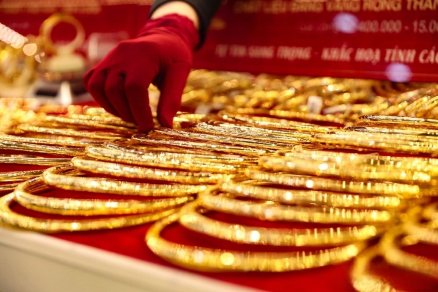 Gi&aacute; v&agrave;ng h&ocirc;m nay 16/1: Đồng loạt giảm mạnh (Ảnh minh họa)