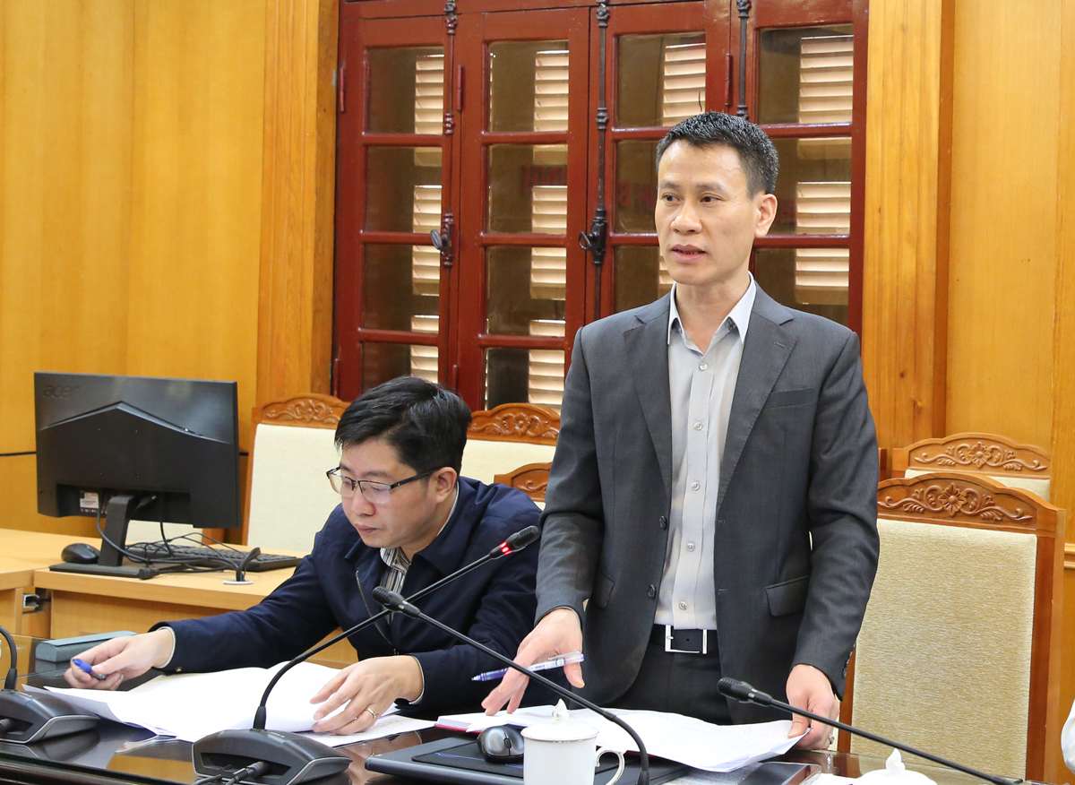 L&atilde;nh đạo Sở N&ocirc;ng nghiệp v&agrave; M&ocirc;i trường trao đổi một số nội dung li&ecirc;n quan.