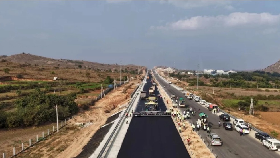 Một dự &aacute;n đường cao tốc tại bang Andhra Pradesh đ&atilde; được Guinness World Records chứng nhận -
