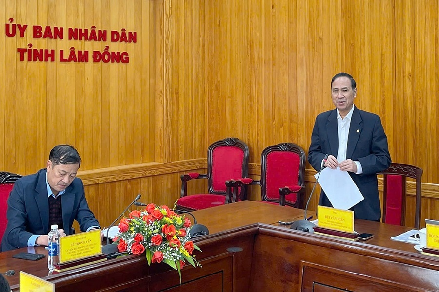 Ph&oacute; Tổng Gi&aacute;m đốc Tổng C&ocirc;ng ty Truyền Tải điện Quốc gia n&ecirc;u c&aacute;c kh&oacute; khăn vướng mắc trong triển khai c&aacute;c dự &aacute;n