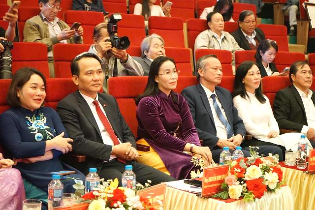 C&aacute;c đại biểu tham dự buổi lễ.