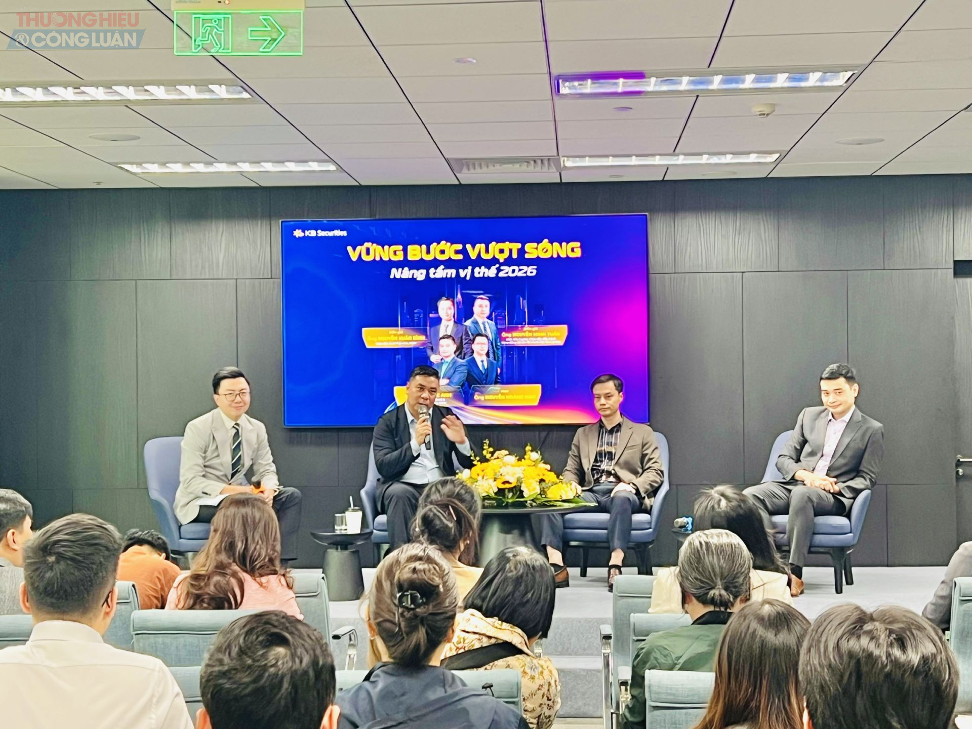 Chuyên gia KBSV bật mí nhóm ngành triển vọng đầu tư 2026