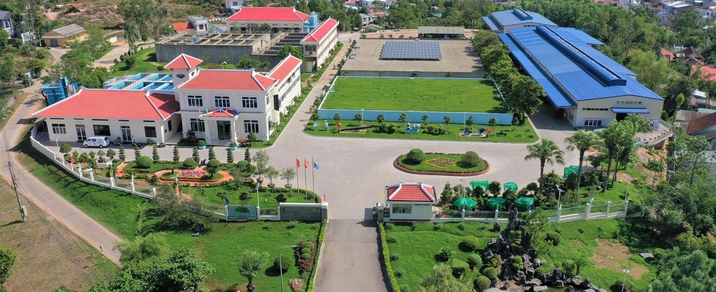 Nh&agrave; m&aacute;y nước