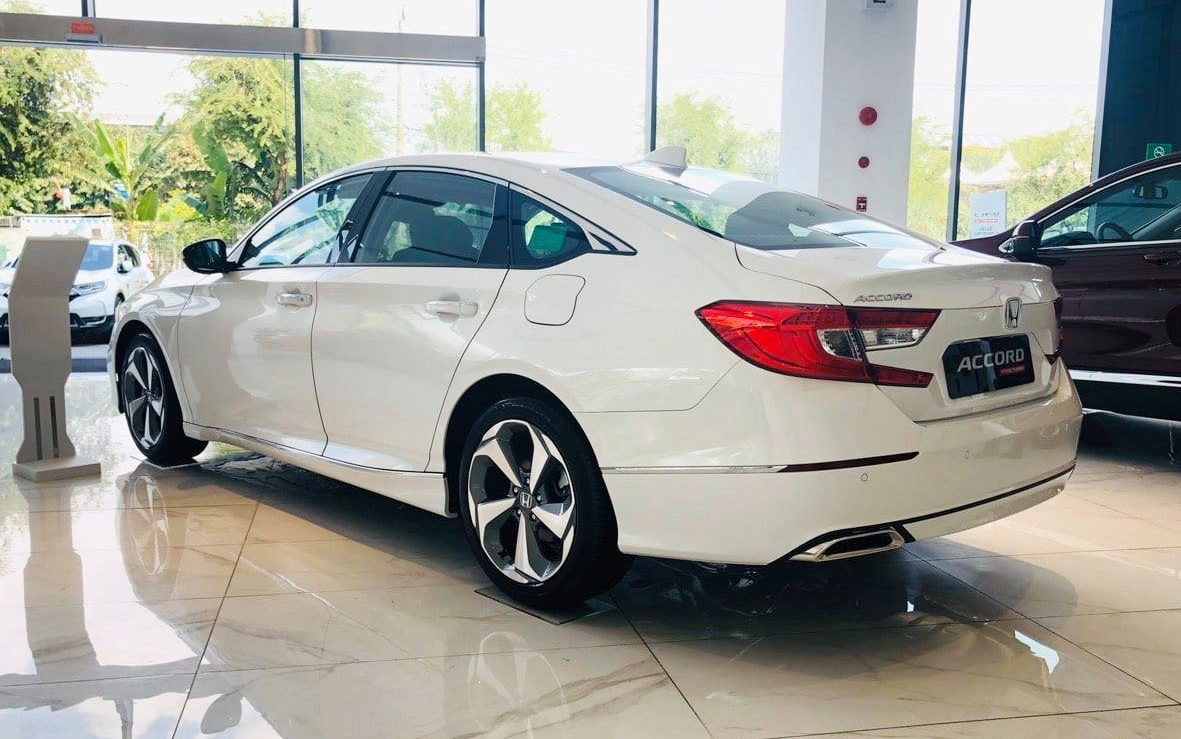 Honda Accord hiện h&agrave;nh thuộc thế hệ thứ 10 , ra mắt Việt Nam v&agrave;o cuối năm 2019 với gi&aacute; b&aacute;n 1,319 tỷ đồng (Ảnh: Đại l&yacute; Honda).