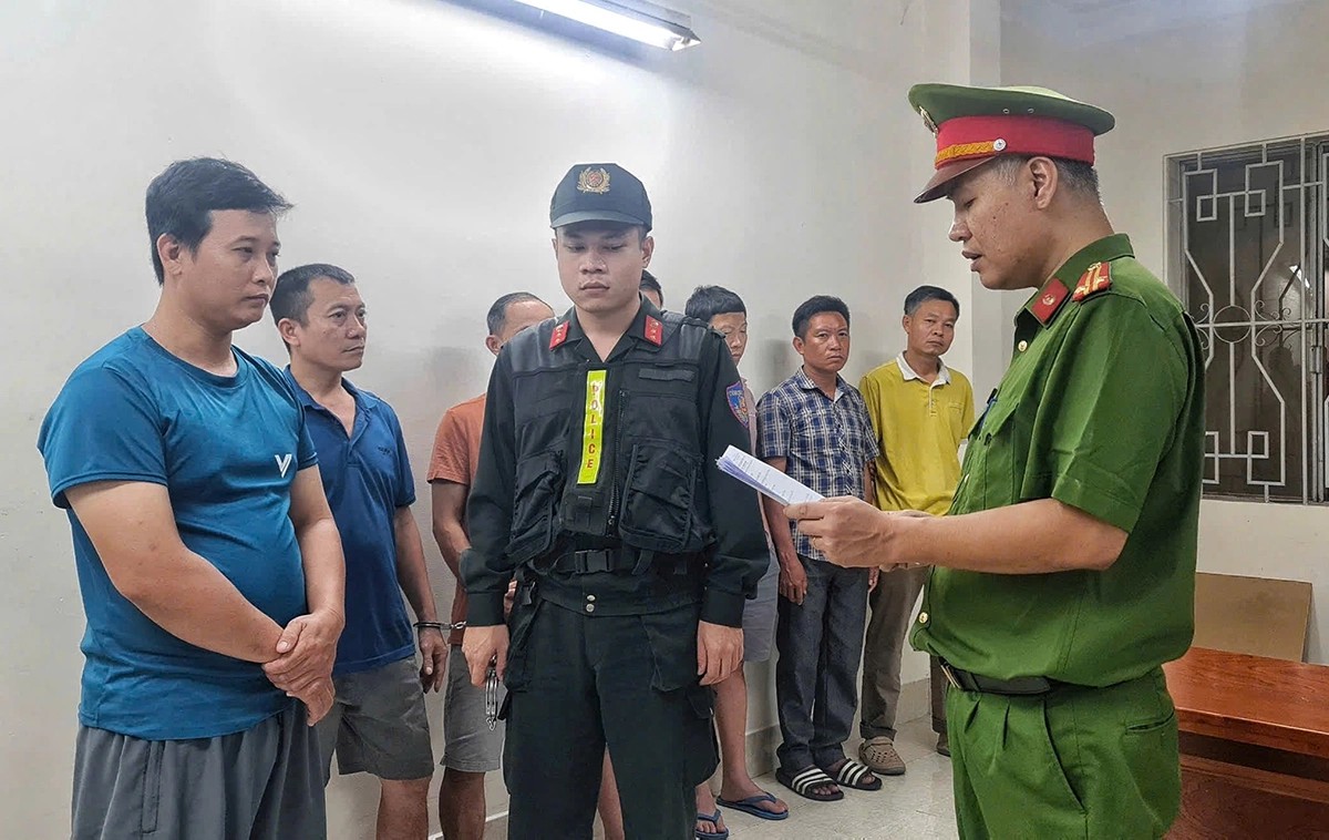 Công an TP. HCM triệt phá đường dây vũ khí lớn, thu giữ 21 khẩu súng