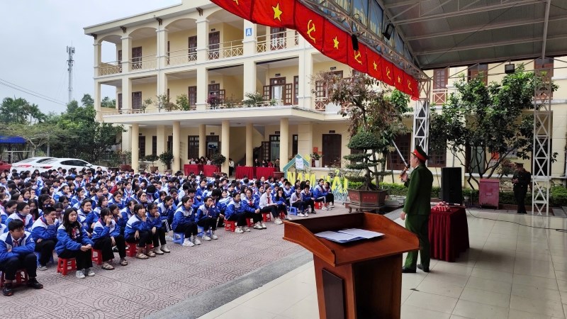 Quang cảnh buổi tuy&ecirc;n truyền.