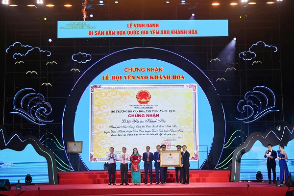 L&ecirc; hội Yến s&agrave;o Kh&aacute;nh H&ograve;a được vinh danh l&agrave; Di sản văn h&oacute;a phi vật thể Quốc Gia