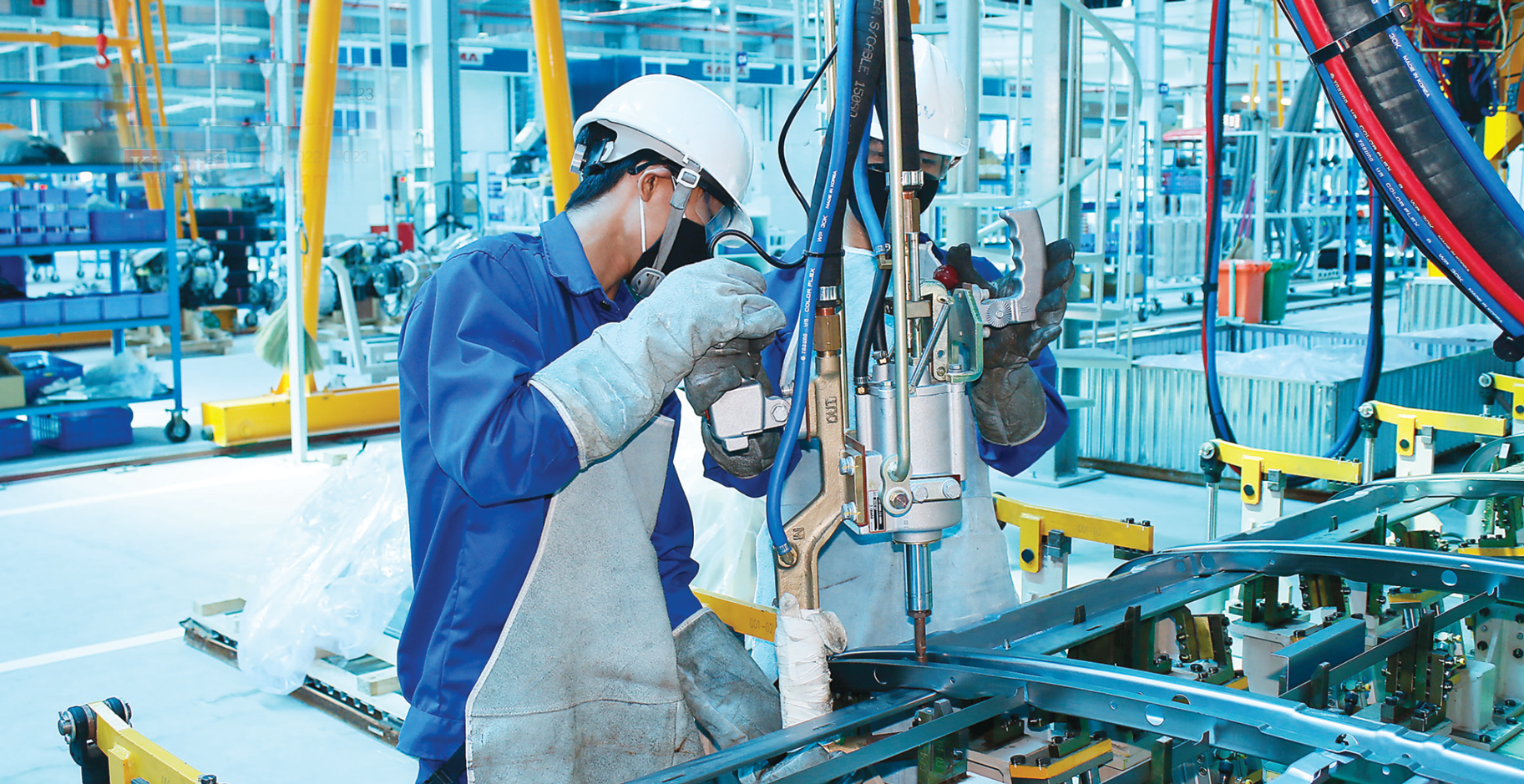 Nâng cao năng suất lao động, khơi thông nguồn lực cho tăng trưởng bền vững