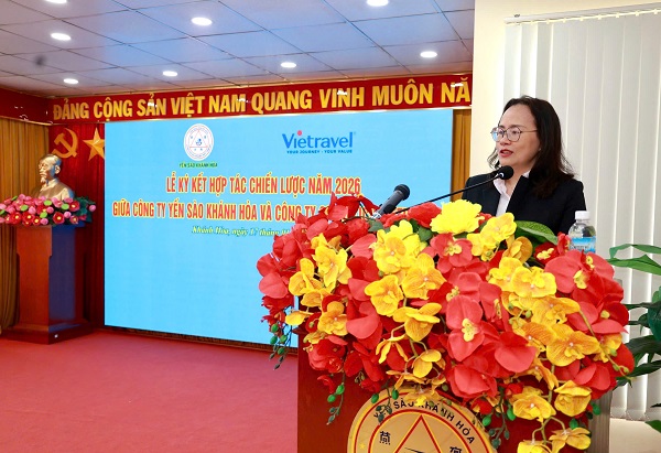 Đại diện l&atilde;nh đạo Vietravel- Chi nh&aacute;nh Kh&aacute;nh H&ograve;a ph&aacute;t biểu