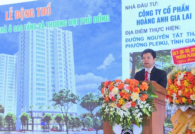 &Ocirc;ng Nguyễn Hữu Quế ph&aacute;t biểu tại Lễ động thổ. Ảnh: HAGL