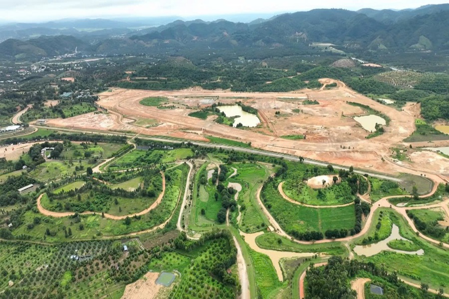 Dự &aacute;n Trường đua ngựa, đua ch&oacute; Thi&ecirc;n M&atilde; Mađagui đang được gấp r&uacute;t triển khai x&acirc;y dựng để sớm đi v&agrave;o hoạt động