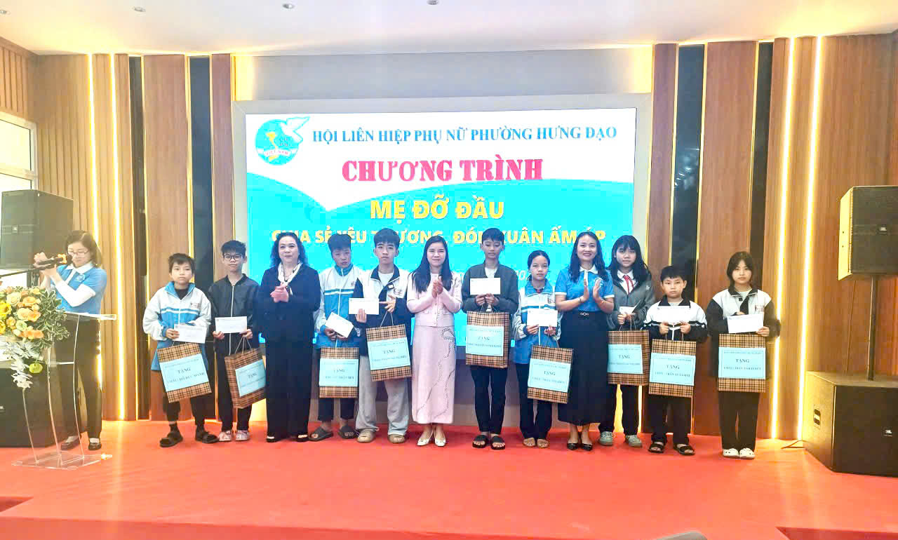 Hội LHPN phường Hưng Đạo ấm áp chương trình "Mẹ đỡ đầu – Chia sẻ yêu thương, đón xuân ấm áp" năm 2026