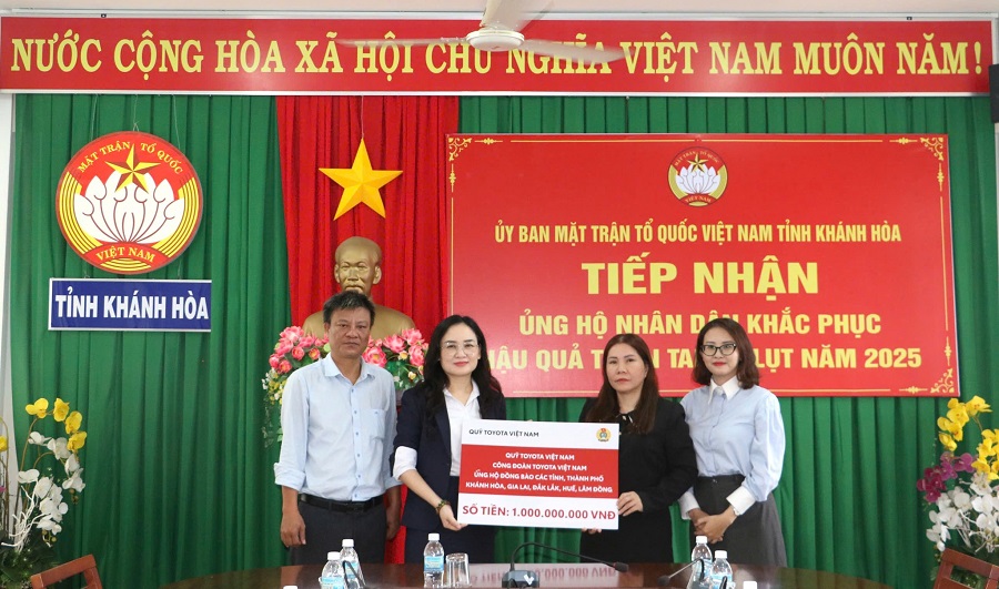 Toyota Việt Nam ủng hộ đồng b&agrave;o bị ảnh hưởng bởi b&atilde;o lũ năm 2025