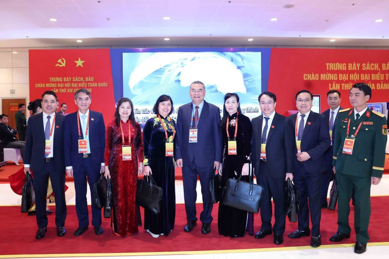 Các đại biểu đến dự Đại hội XIV của Đảng. Ảnh: TTXVN