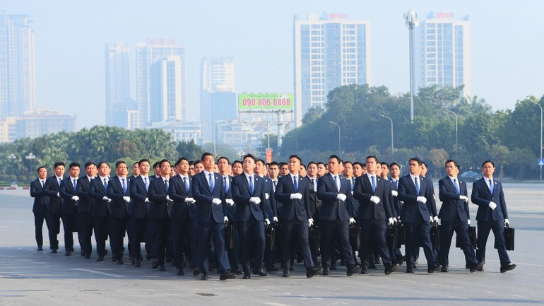 R&egrave;n luyện bản lĩnh ch&iacute;nh trị, kỷ luật, kỷ cương cho c&aacute;n bộ, chiến sĩ trực tiếp tham gia bảo vệ Đại hội